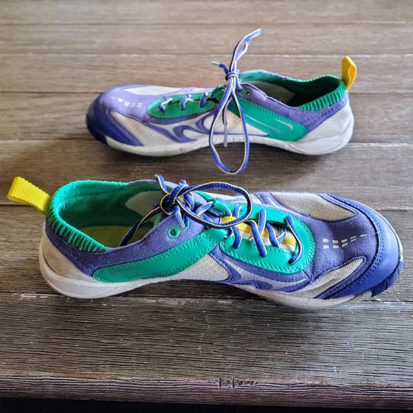 Ladies Size 9 Running Shoes - Picture 2 of 5
